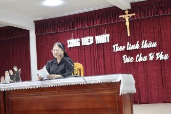 Chị Bề trên Tổng quyền M. Gioan Bosco